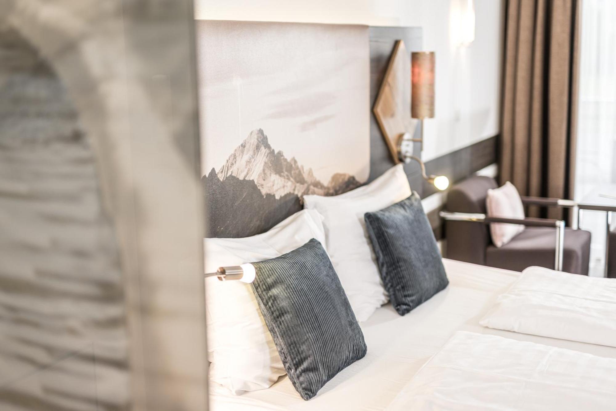 Zum Senner Suites Zillertal (Adults Only) Schlitters Exterior photo