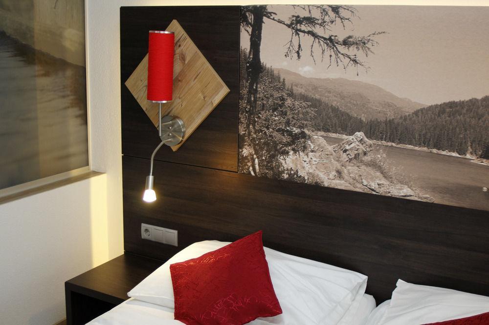 Zum Senner Suites Zillertal (Adults Only) Schlitters Exterior photo