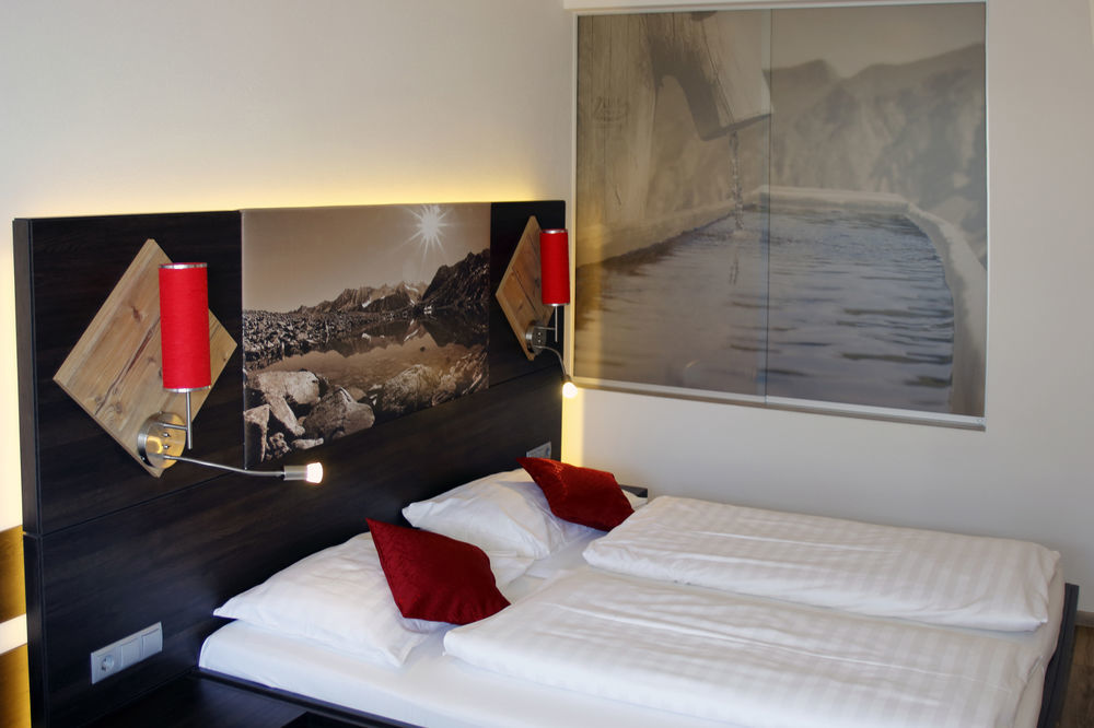 Zum Senner Suites Zillertal (Adults Only) Schlitters Exterior photo